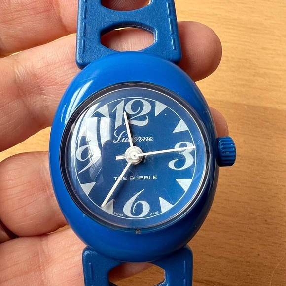 VINTAGE 1970’S LUCERNE “THE BUBBLE” MANUAL WIND SWISS MADE BLUE WATCH MINT CONDT